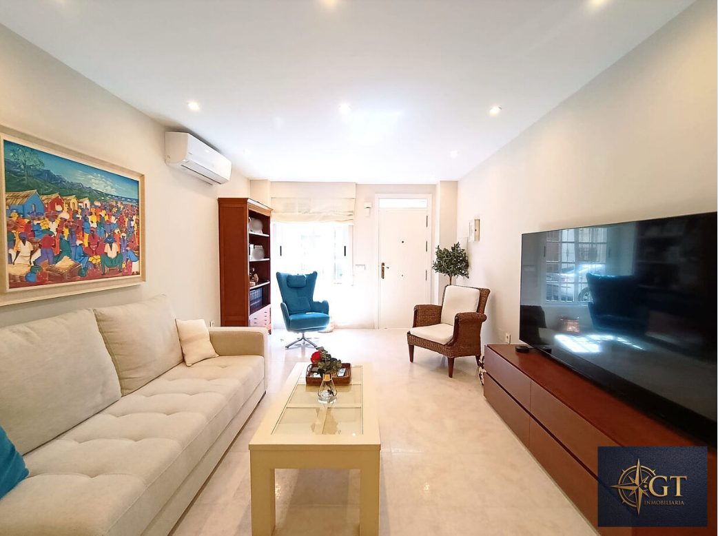 Salón del chalet adosado en venta en Plaza de Toros, Almería